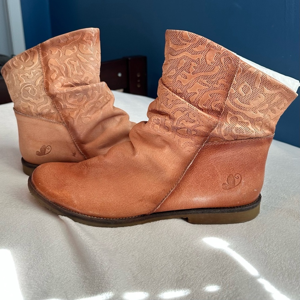 Felmini Leather Ankle Slouch Boots Womens 10/10.5 embossed distressed brown